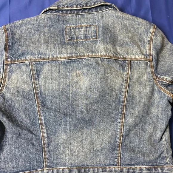 Women’s Gap 1969 Cropped Denim Jean Jacket SZ Small - Picture 3 of 6